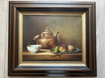 J. Latour (XX) - Stilleven met ketel en appels