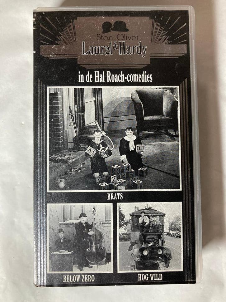 LAUREL & HARDY IN DE HAL ROACH-COMEDIES BRATS BELOW ZERO HOG, Cd's en Dvd's, VHS | Film, Gebruikt