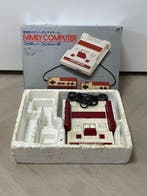 Nintendo - Famicom (Japanese NES) - Family Computer HVC-001, Games en Spelcomputers, Nieuw