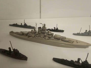 1 Schlachtschiff New Mexico (15 cm) und diverse andere