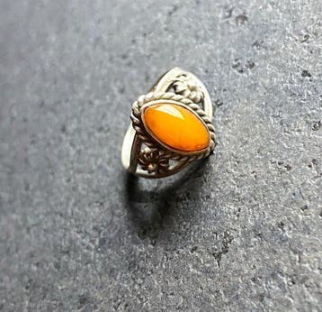 Oude Baltische barnsteenring - Barnsteen - Baltic amber -