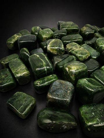 ***GEEN RESERVE*** Prachtige nefrietjade trommelstenen 1 kg
