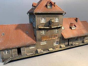 Noch H0 - Modeltreingebouwen (1) - Faller H0 Pakhuis 191795