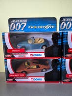 Corgi 1:35 - Voiture miniature (4) - James Bond 007 Corgi, Hobby en Vrije tijd, Nieuw