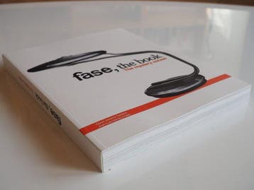 Fase - Luis Perez de la Oliva - Tafellamp - Fase, het Boek.