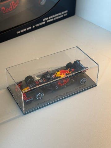 Spark 1:43 - Model raceauto - RB16B - Max Verstappen Winner