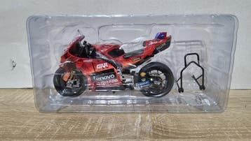 MotoGP 1:12 - Moto miniature - Ducati Desmosedici GP, Nieuw