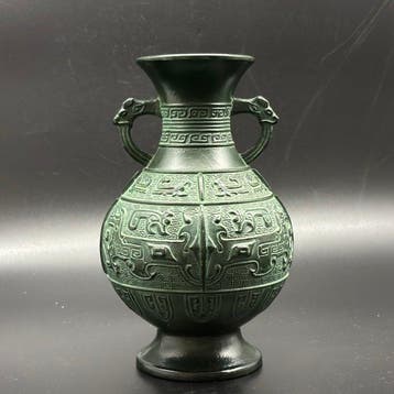 Vaas - Brons, Diep groen, Totetsumon, hoogte 26 cm - Japan
