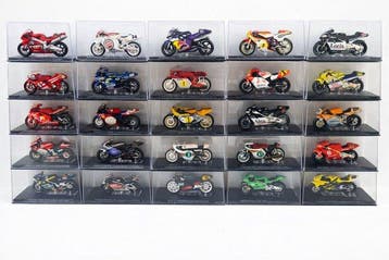 De Agostini 1:24 - Model motorfiets (60), Nieuw