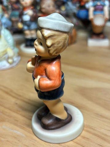 Goebel - Figuur - First Mate (porcelain doll) - Keramiek