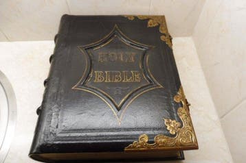 Holy Bible Browns Family Bible - Thomson & Niven - Glasgow