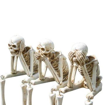 sculptuur, Three Wise Skeletons – See No Evil, Hear No Evil,