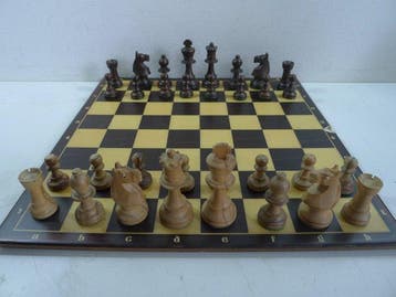 Jeu déchecs LARDY Inter. en olivier et palissandre King 85