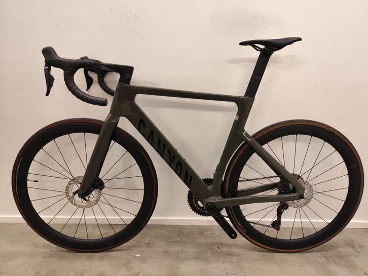 Canyon Aeroad CF SLX 7 Di2 (Maat medium), Vélos & Vélomoteurs, Vélos | Vélos de course