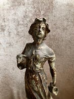 Beeld, Herderin - 36 cm - Spelter - 1920