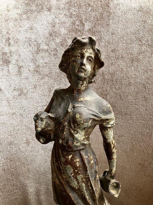 Beeld, Herderin - 36 cm - Spelter - 1920, Antiquités & Art, Curiosités & Brocante