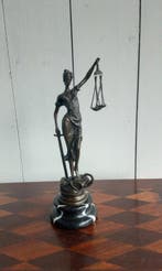 Beeld, Vrouwe Justitia - 23 cm - Brons, Marmer, Antiek en Kunst