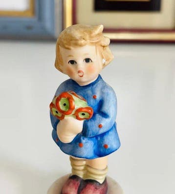 Goebel - Goebel - Beeld, Vintage German Hummel Figurine -, Antiek en Kunst