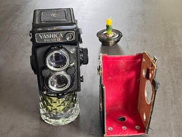 Yashica Mat-124G | Twin lens reflex camera (TLR)