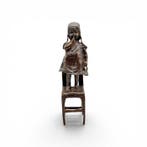 Estilo Juan Clara (s. XX) - Figuur - Niña en Silla - Brons, Antiek en Kunst
