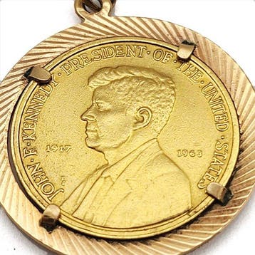 Pendentif en forme de croix - 21,6 carats Or jaune