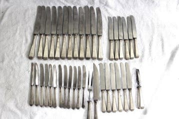 Bestekset (39) - .800 zilver - Uitgebreide set messen, Antiek en Kunst