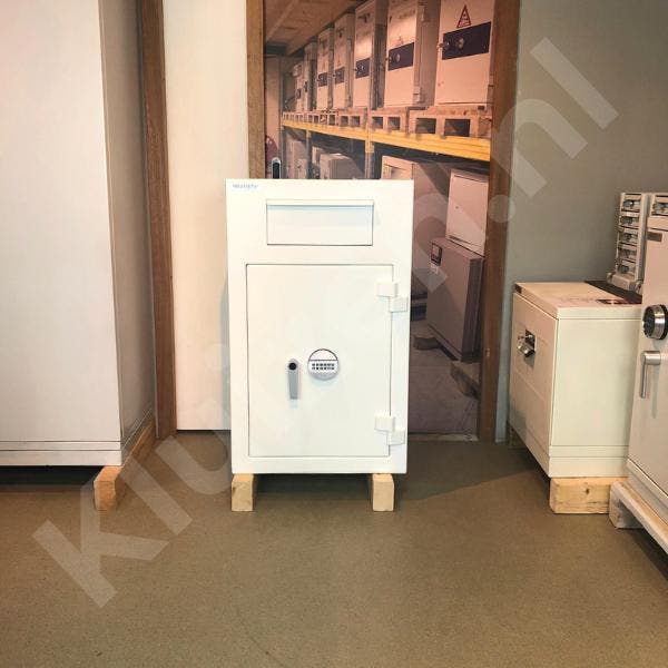 Showroommodel afstortkluis DMST 20/3, Maison & Meubles, Extincteurs & Coffres-forts, Envoi