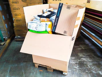 Pallet Postpakketten 128 kg, Nieuw