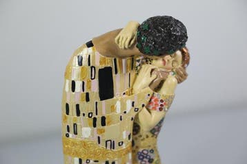 Gustav Klimt (1862-1918) - sculptuur, The Kiss - XL edition, Antiek en Kunst