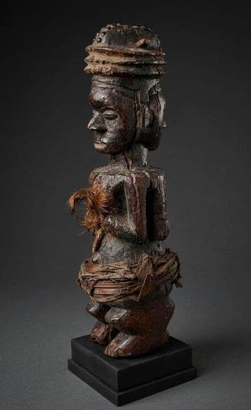 Standbeeld YAKA-SUKU - DR Congo