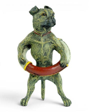 Franz Bergman - after - sculptuur, Pug with Lifebuoy in