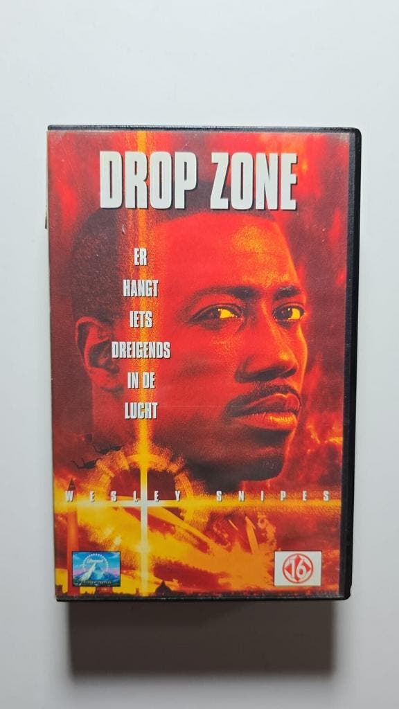 DROP ZONE (VHS), Cd's en Dvd's, VHS | Film, Gebruikt