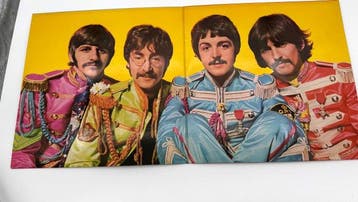 Beatles - Sgt. Peppers Lonely Hearts Club Band [FIRST UK