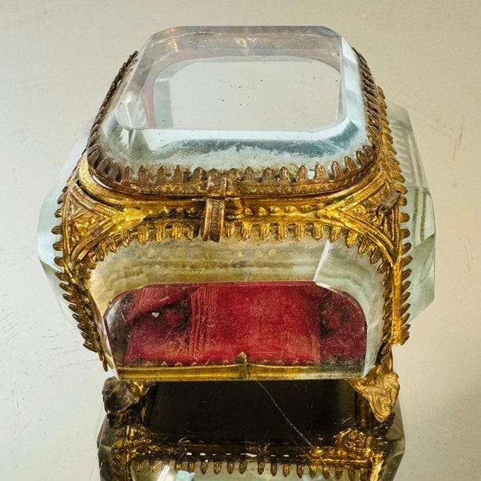 Verre bisauté - Sieradendoos - Glas, Gilt metal, Zijde, Antiek en Kunst, Curiosa en Brocante