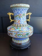 Vaas - Emaille, Hout - China - Vazen met voetstukken