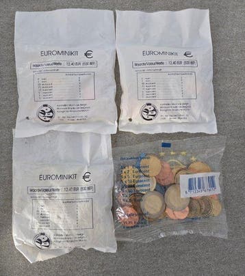 Belgique, Pays-Bas. Starter Kit 2002/2002 (3 Items) (Sans, Postzegels en Munten