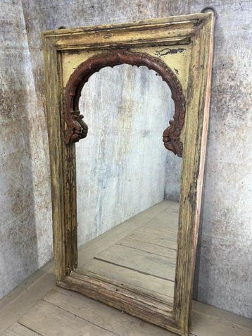 Window made into a mirror - Hout, Glas - India - Britse Raj