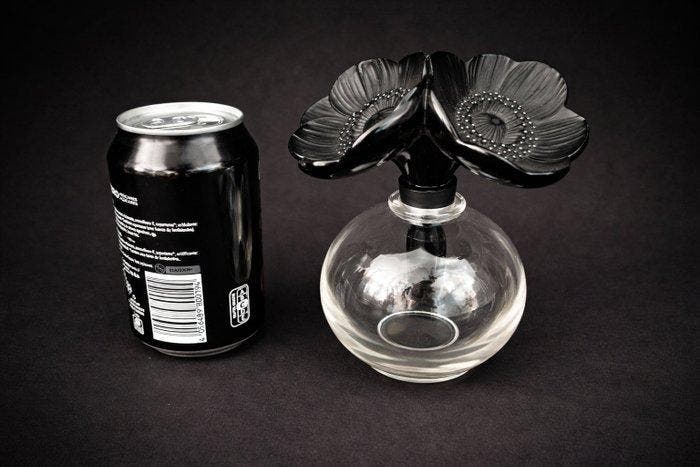 Lalique - Vase - Deux anémones - Cristal, Antiquités & Art, Curiosités & Brocante