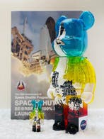 Medicom Toy - Bearbrick 400% & 100% Space Shuttle LAUNCH