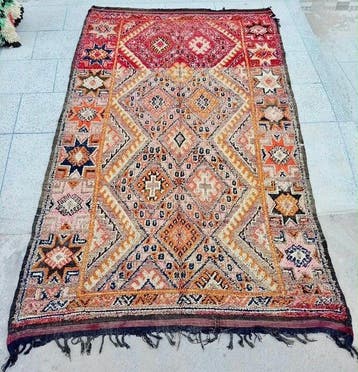 Tapis marocain Beni M’Guild au style Mid-Century Modern -, Maison & Meubles