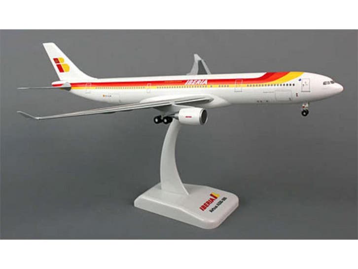 Schaal 1:200 Hogan 5668 Airbus A330-300 Iberia Reg. EC-LU..., Hobby & Loisirs créatifs, Modélisme | Avions & Hélicoptères, Enlèvement ou Envoi