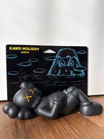 Kaws (1974) - HOLIDAY:JAPAN
