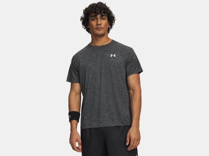 Under Armour Tech Textured-001 - Maat SM, Vêtements | Hommes, T-shirts, Enlèvement ou Envoi