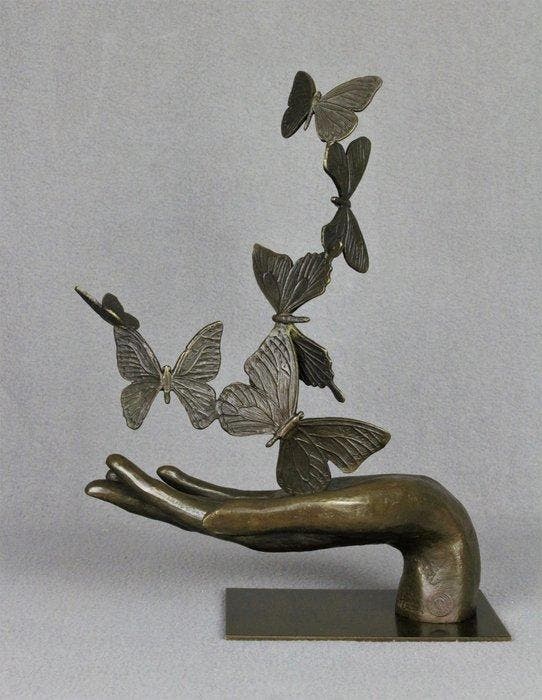Antoinette - Sculpture, Releasing Beauty - 2,6 kg - 35 cm -, Antiek en Kunst, Curiosa en Brocante