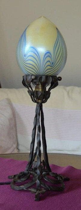 Lamp - Opaline glas, Smeedijzer - Art Nouveau-lamp