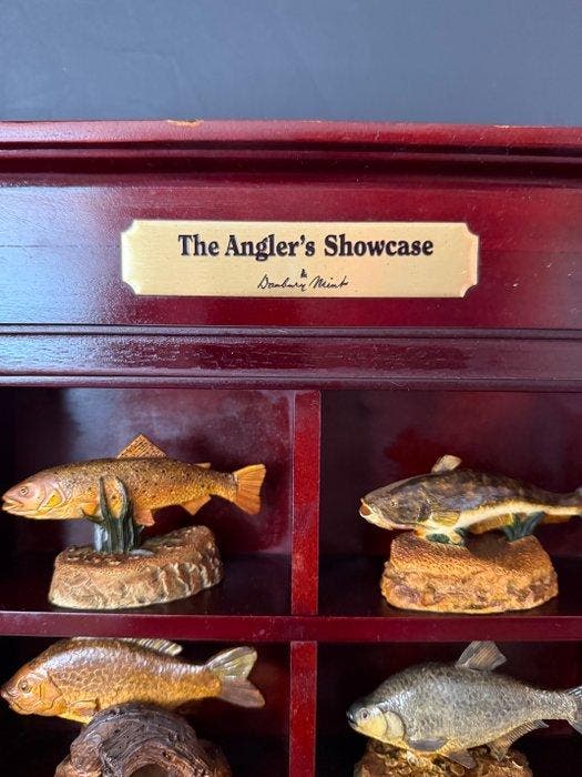 Collectie met dierenthema - De Anglers Showcase - collectie, Antiek en Kunst, Curiosa en Brocante