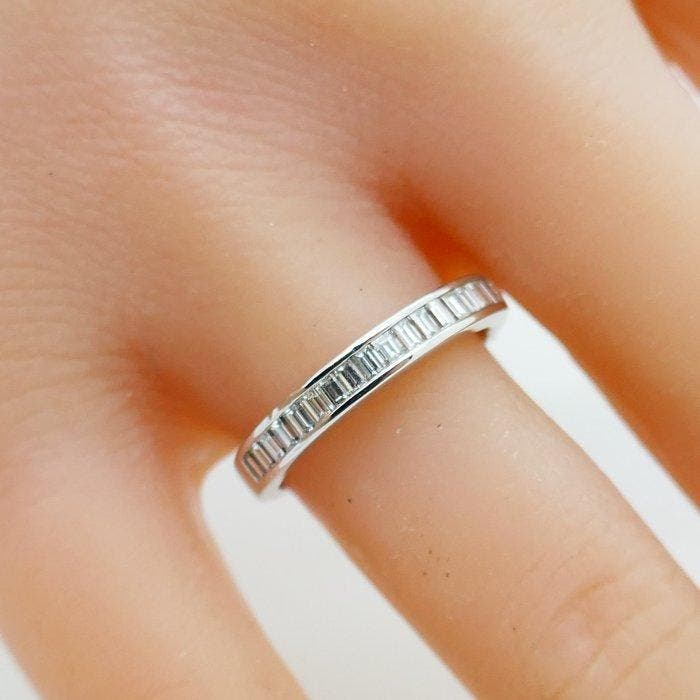 Ring - 18 karaat Witgoud - 0.72ct. tw. Diamant (Natuurlijk), Bijoux, Sacs & Beauté, Bagues