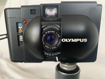 Olympus XA Pocket Rangefinder Kit - F.Zuiko 35mm f/2.8 Lens,, Nieuw
