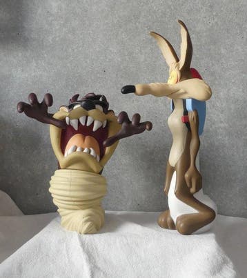 Taz, Coyote - 2 Figure - Warner Bros; Prelude UK LTD