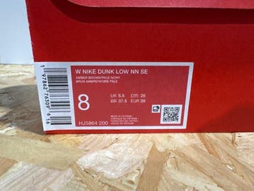 Nike - W NIKE DUNK LOW NN SE - Sneakers - Maat: EU 39 -
